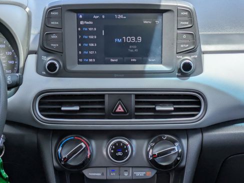 Used 2021 Hyundai Kona SE image 15