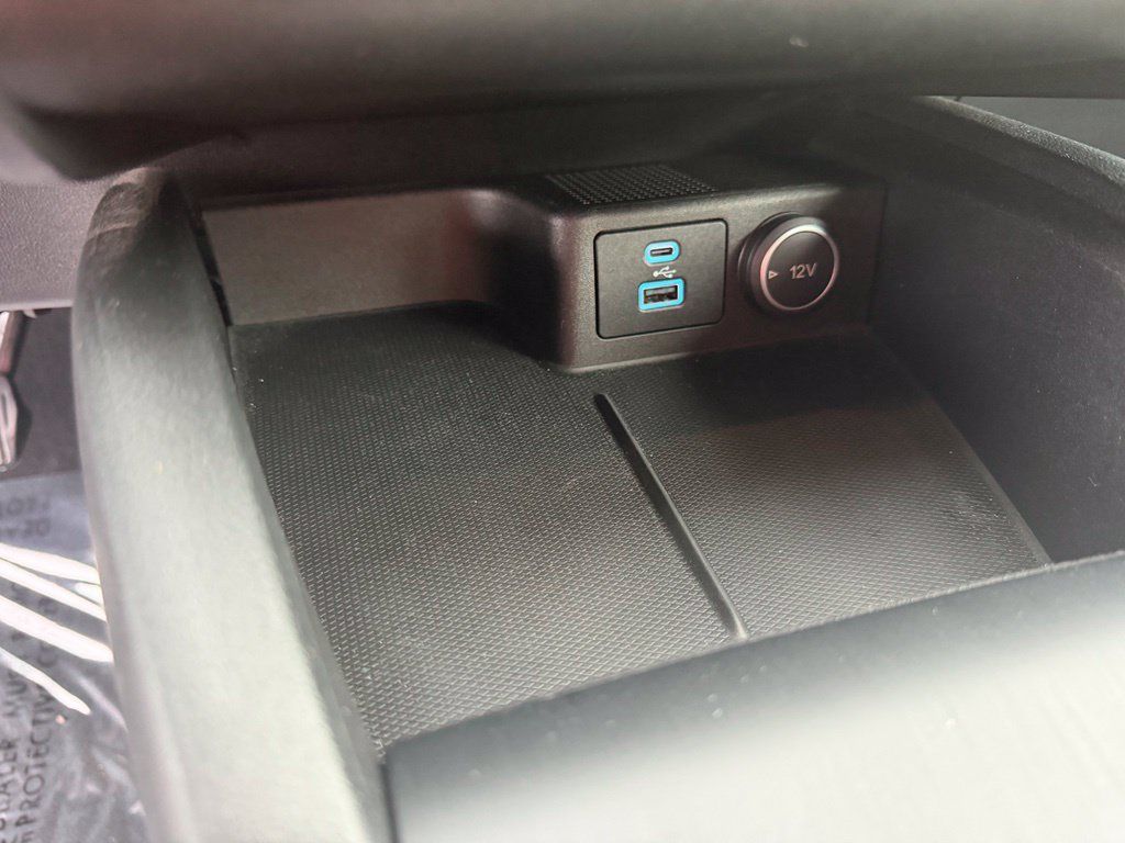 Used 2020 Ford Escape SE Sport FWD image 23