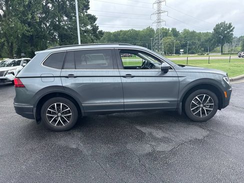 Used 2021 Volkswagen Tiguan SE FWD image 6