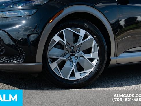 Used 2024 Genesis GV60 RWD image 7