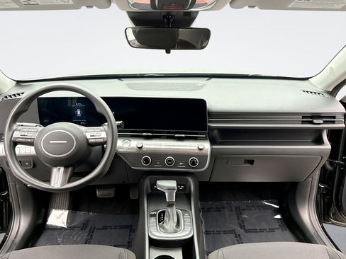 Used 2024 Hyundai Kona SE image 14