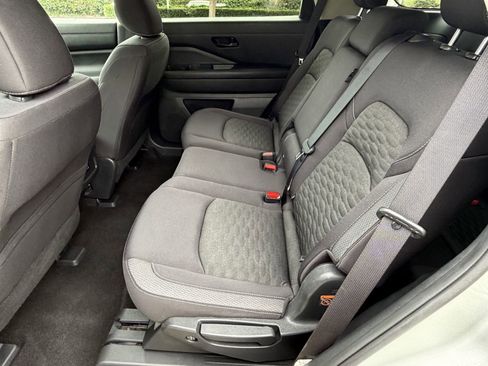 Used 2023 Nissan Pathfinder SV AWD/4WD image 28