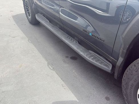 Used 2026 Chevrolet Silverado EV Trail Boss AWD/4WD image 5