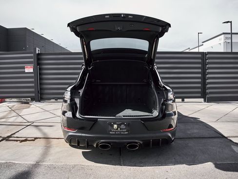 Used 2023 Porsche Cayenne Turbo GT image 21