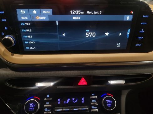 Used 2021 Hyundai Sonata Limited image 25