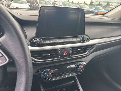 Certified 2019 Kia Forte LXS FWD image 12