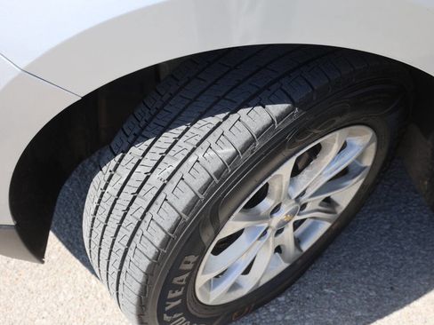 Used 2019 Chevrolet Equinox LT AWD/4WD image 25