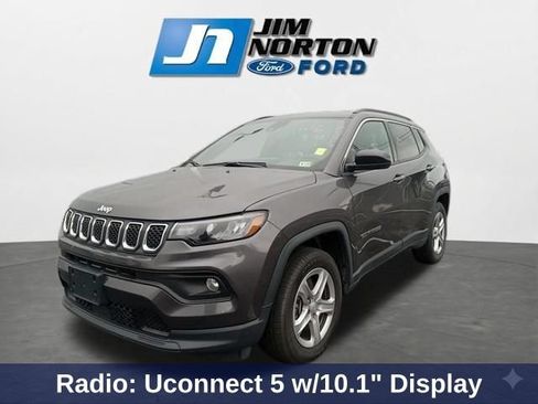 Used 2024 Jeep Compass Latitude AWD/4WD image 4