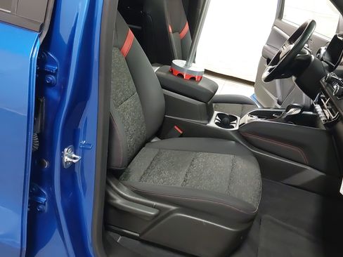 Used 2024 Chevrolet Colorado Z71 w/ Z71 Convenience Package 2 image 28