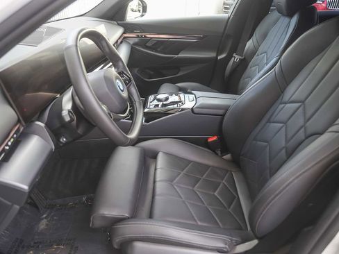 Used 2024 BMW i5 eDrive40i w/ M Sport Package RWD image 14