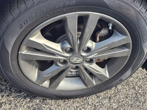 Used 2017 Hyundai Elantra SE w/ SE A/T Tech Package 03 FWD image 17