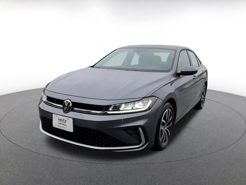 Used 2025 Volkswagen Jetta SE FWD image 7