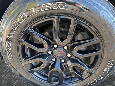 Used 2021 GMC Sierra 1500 Elevation w/ LPO, Elevation Black Package image 22