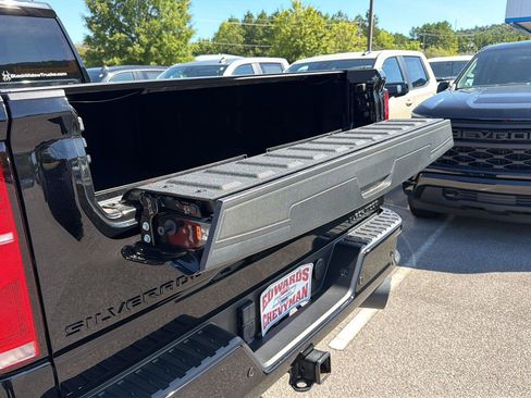 Used 2025 Chevrolet Silverado 2500 LTZ w/ LTZ Plus Package AWD/4WD image 24