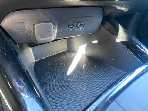 Used 2025 Chevrolet Trax LT w/ LT Convenience Package FWD image 22