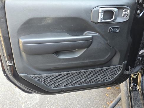 Used 2021 Jeep Gladiator Sport image 35