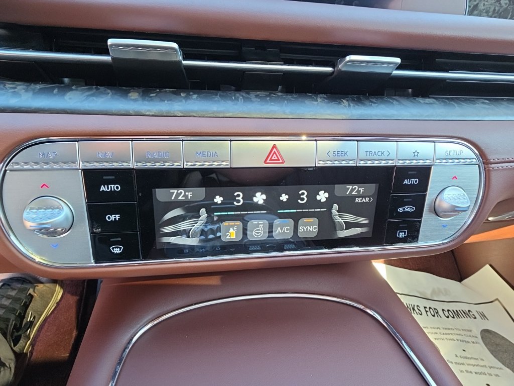 Used 2023 Genesis G90 3.5T AWD/4WD image 14