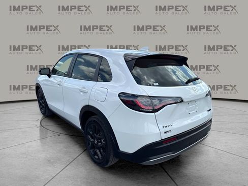 Used 2025 Honda HR-V Sport image 2