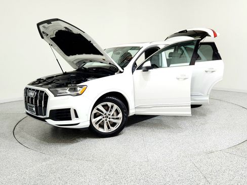 Used 2023 Audi Q7 3.0T Premium w/ Convenience Package image 6