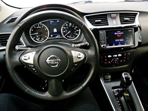 Used 2019 Nissan Sentra SV FWD image 17
