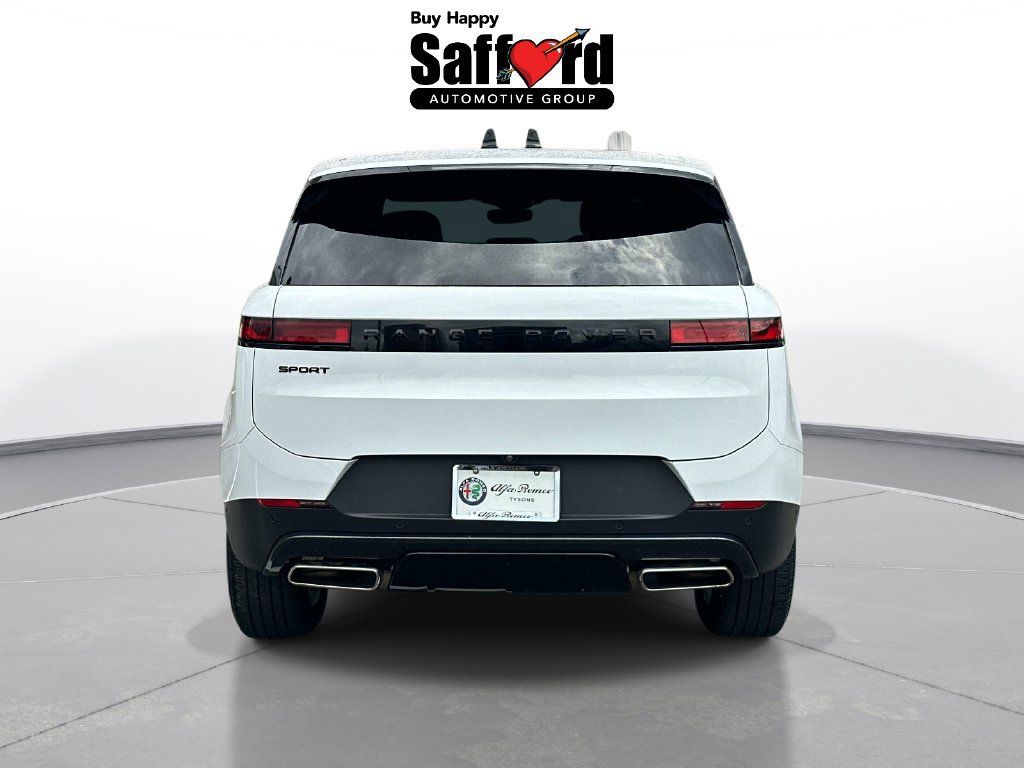 Used 2025 Land Rover Range Rover Sport SE AWD/4WD image 7