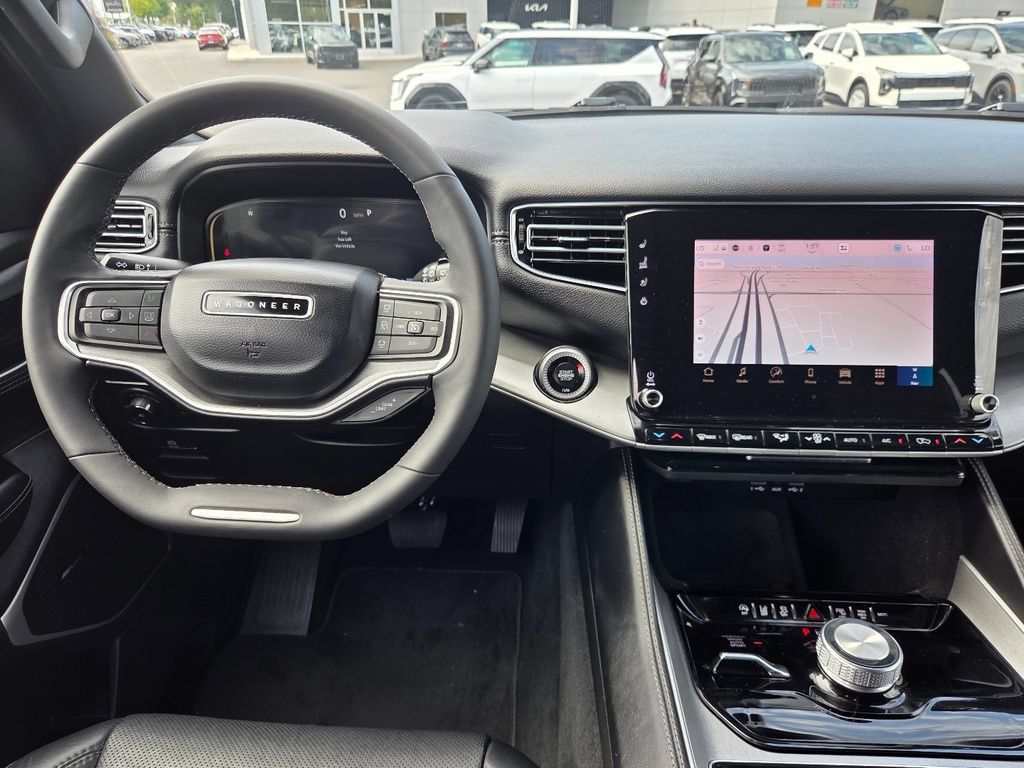 Used 2025 Jeep Wagoneer L Series II w/ 8-pass Seating Package AWD/4WD image 13