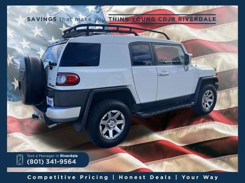 Used 2014 Toyota FJ Cruiser Base w/ Upgrade Package image 5
