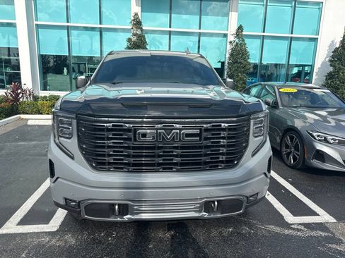Used 2025 GMC Sierra 1500 Denali Ultimate AWD/4WD image 11