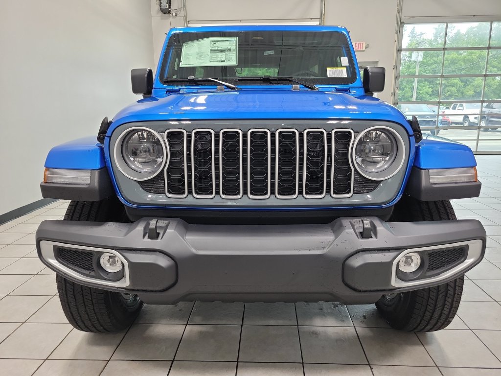 New 2026 Jeep Wrangler Unlimited Sahara w/ Rockslide Package AWD/4WD image 2