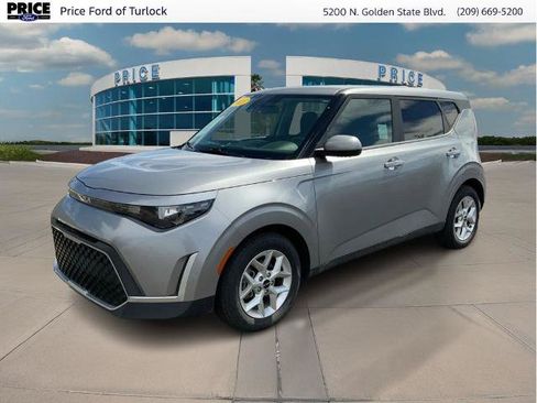 Used 2023 Kia Soul LX w/ Option Group 015 FWD image 1