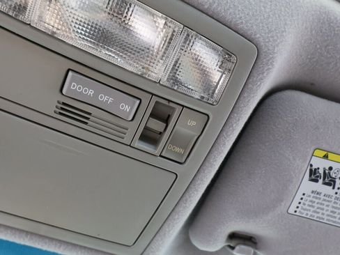 Used 2009 Toyota Camry LE image 37