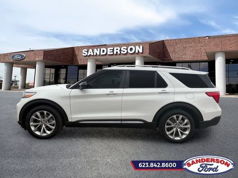 Certified 2023 Ford Explorer Platinum w/ Premium Technology Package RWD image 6