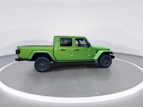 New 2025 Jeep Gladiator Sport image 9