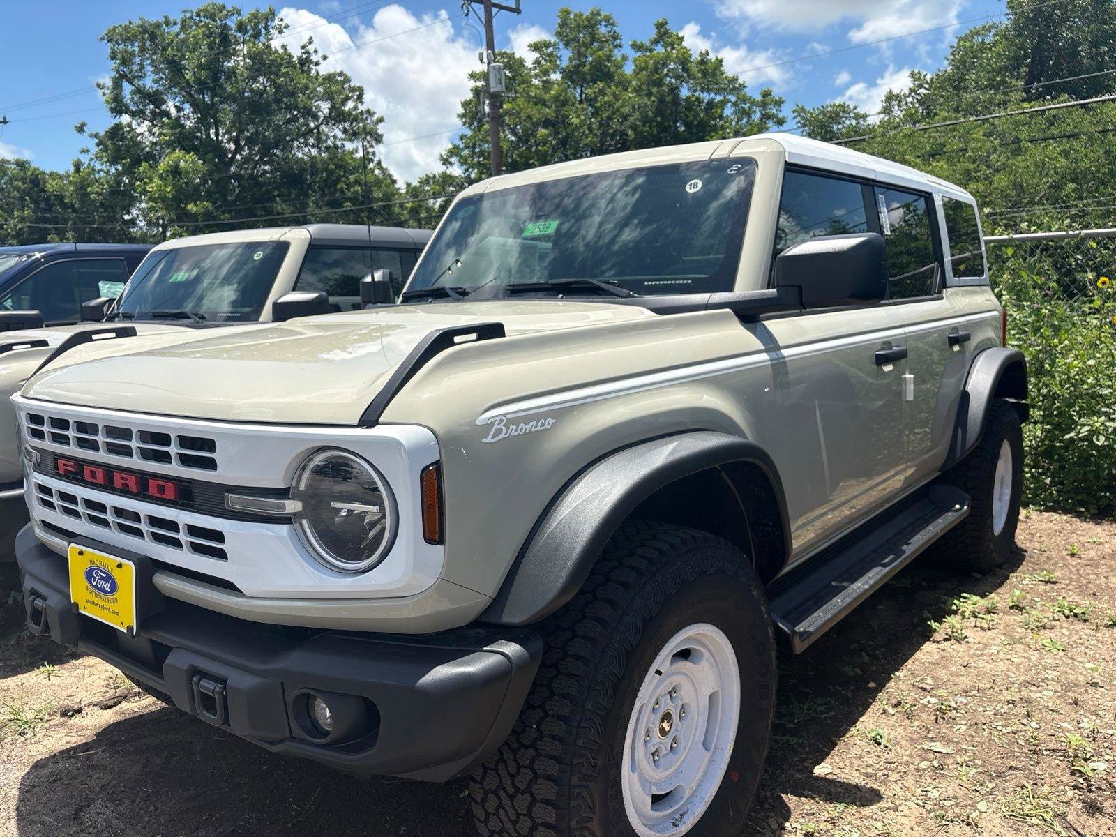New 2026 Ford Bronco Heritage Edition AWD/4WD image 1