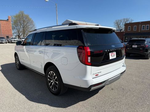 Used 2025 Ford Expedition Max Platinum image 7