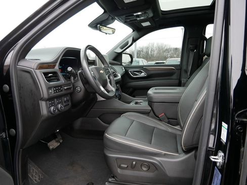 Used 2023 Chevrolet Tahoe Premier w/ Advanced Technology Package image 10