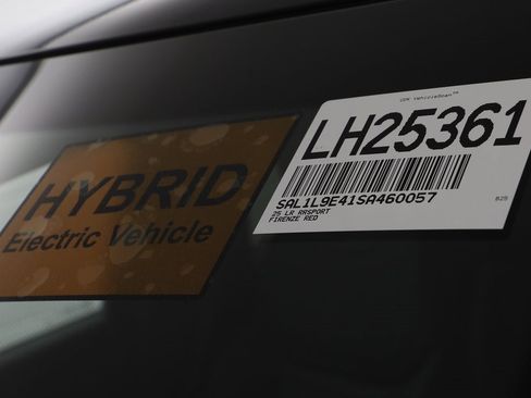 New 2025 Land Rover Range Rover Sport Dynamic SE image 24