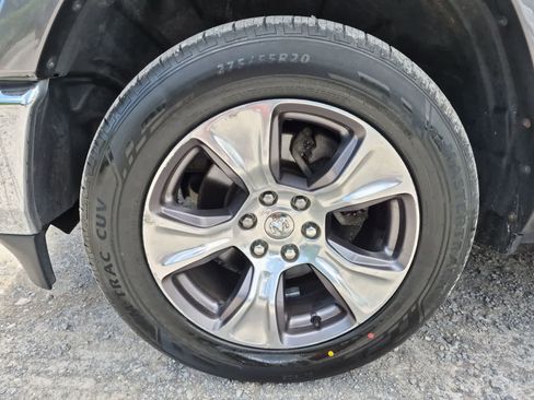 Used 2020 RAM 1500 Laramie AWD/4WD image 14