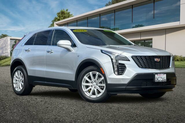 Used 2021 Cadillac XT4 Luxury w/ Driver Awareness Package FWD image 2