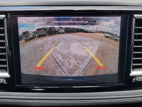 Used 2025 Chrysler Pacifica Limited FWD image 20