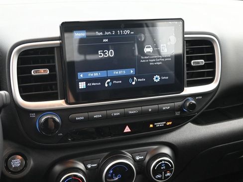 Used 2026 Hyundai Venue SEL FWD image 15
