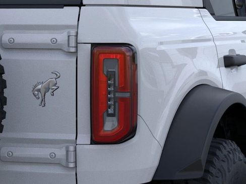 New 2025 Ford Bronco Badlands image 49