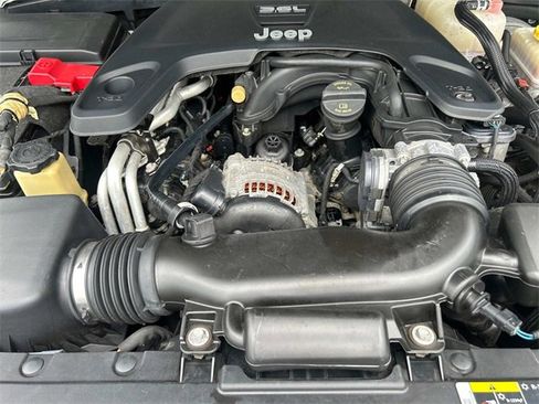 Used 2018 Jeep Wrangler Unlimited Rubicon image 25