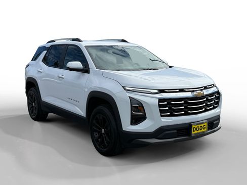 Used 2025 Chevrolet Equinox LT w/ Convenience Package II AWD/4WD image 7