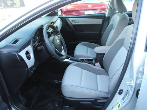 Used 2019 Toyota Corolla LE FWD image 16