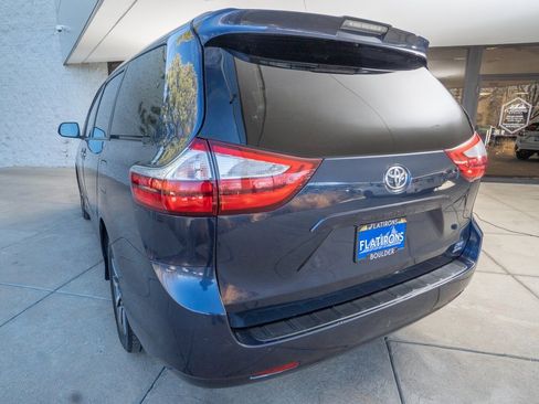 Used 2019 Toyota Sienna AWD image 5