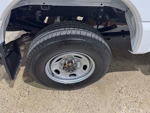 Used 2025 Ford F250 XL AWD/4WD image 27