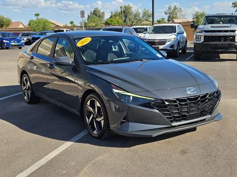 Used 2023 Hyundai Elantra SEL w/ Convenience Package FWD image 7