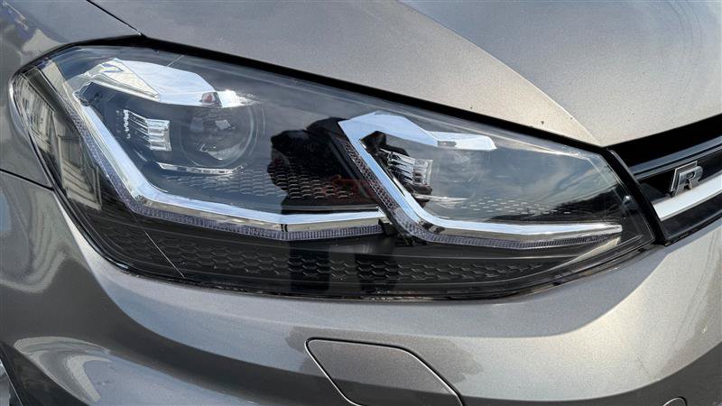 Used 2017 Volkswagen Golf R 4-Door AWD/4WD image 11
