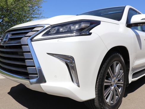 Used 2016 Lexus LX 570 4WD image 7